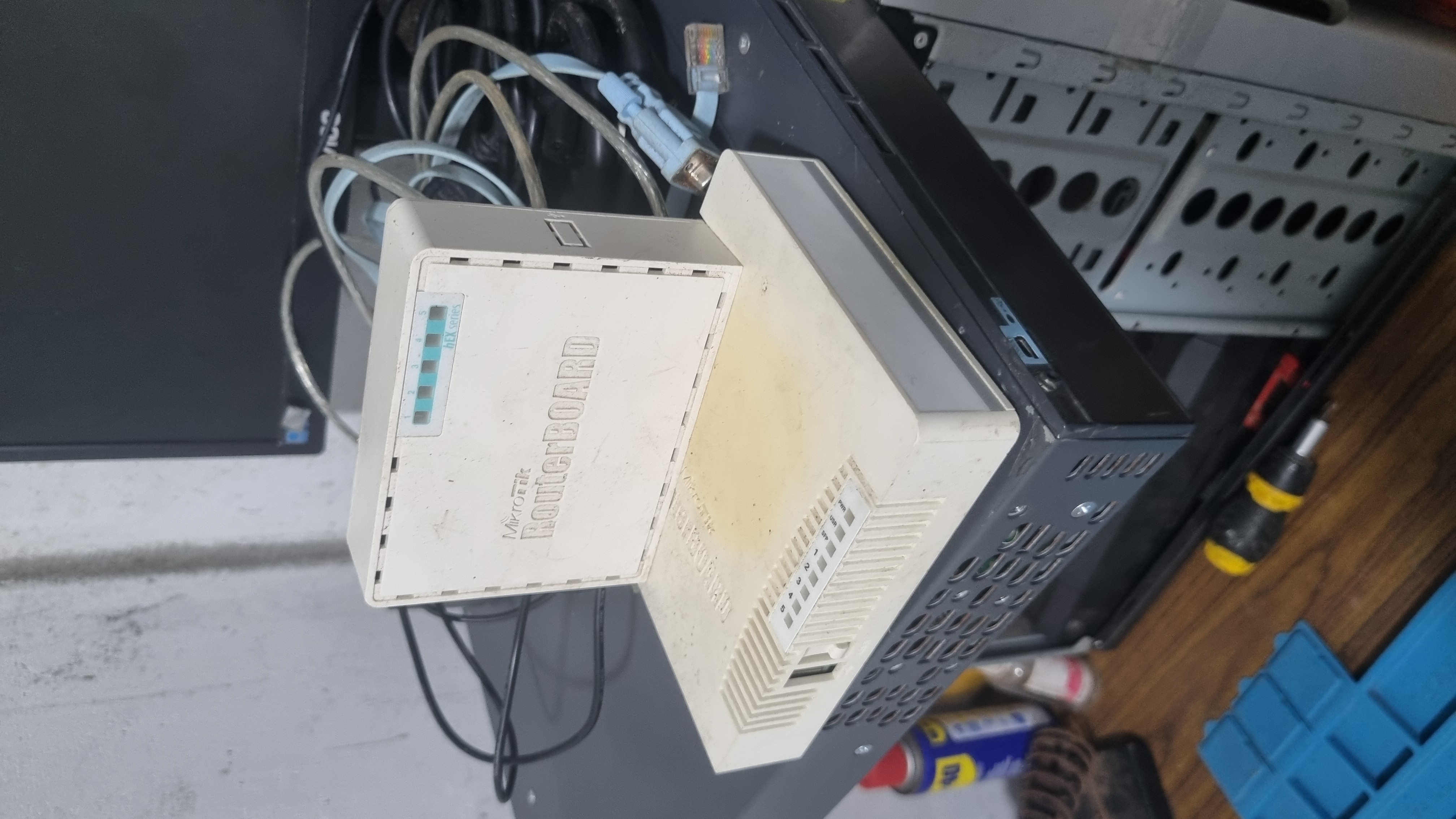 Router MikroTik empresarial configurado en Panama