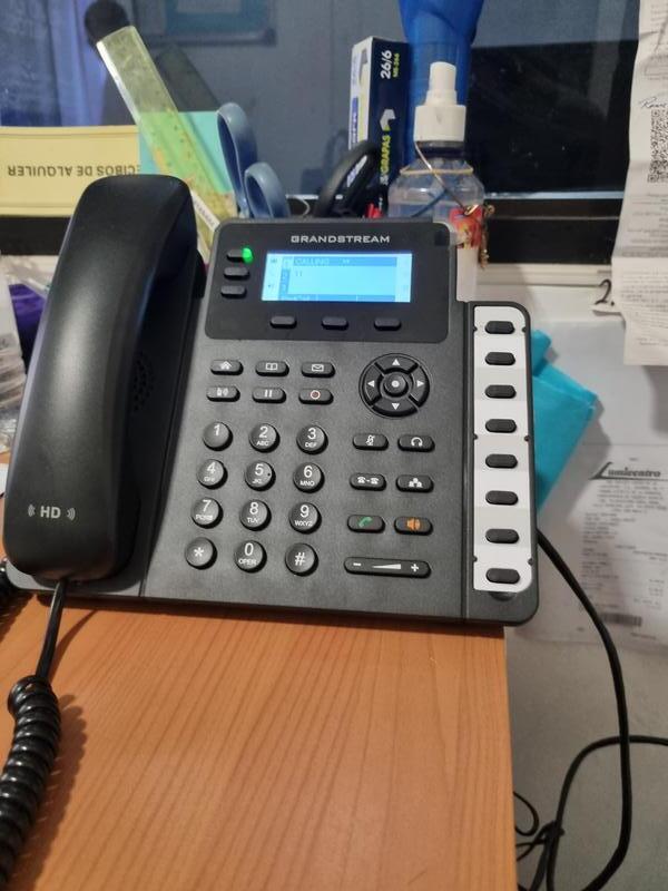 Sistema de telefonía IP empresarial instalado